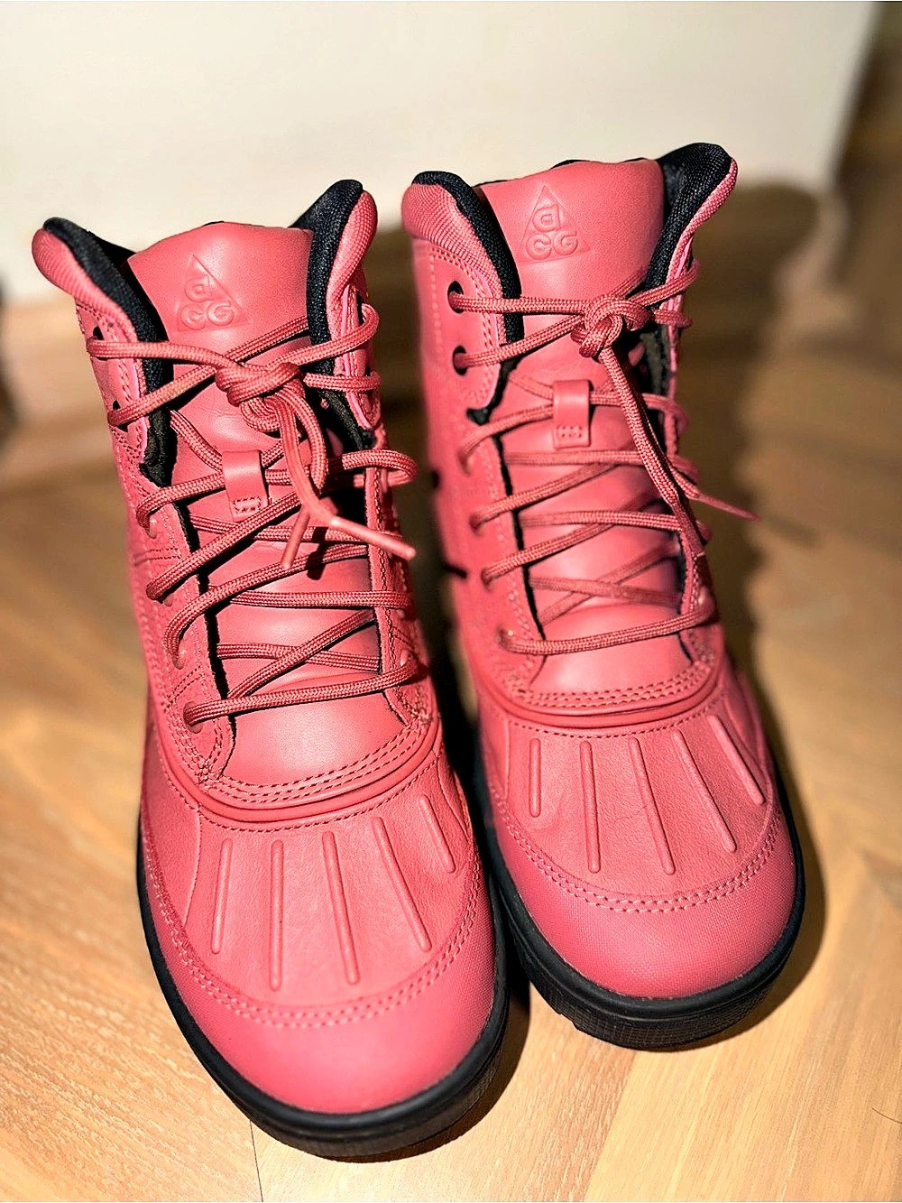 Nike ACG Woodside 2 High GS Pink & Black US 5 in Big Kids